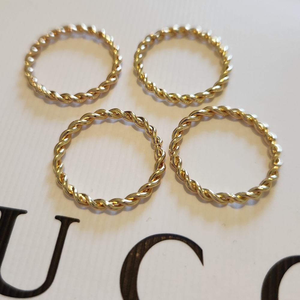 🔷️ Gold Set of 4 Twisted Band Rings Sizes 7 to 9 - Picture 2 of 4